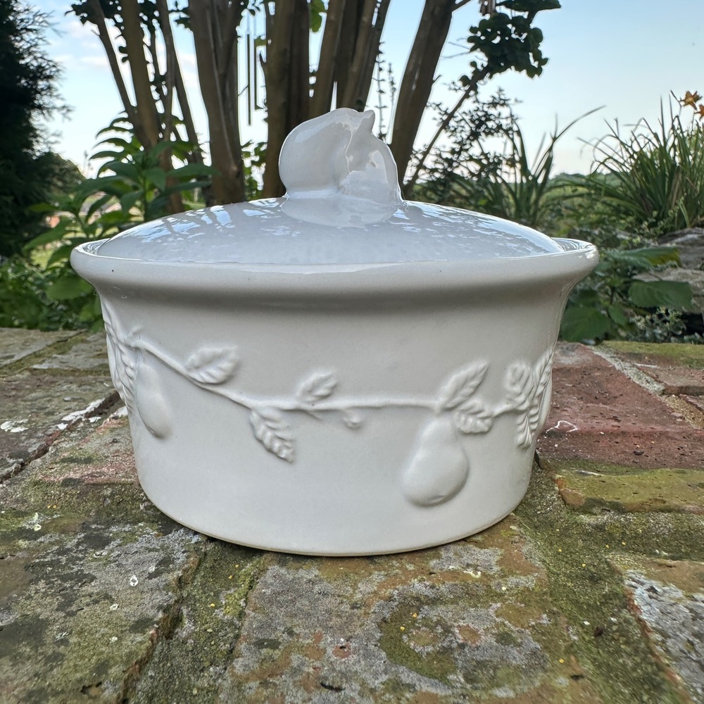 Lillian Vernon White Embossed Fruit Casserole Dish Pear Lid Cottagecore 5in